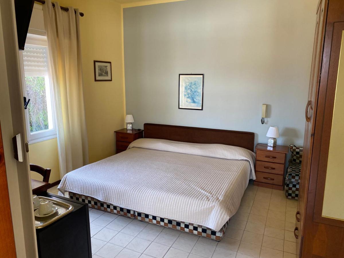 דיאנו מרינה Hotel Nettuno מראה חיצוני תמונה