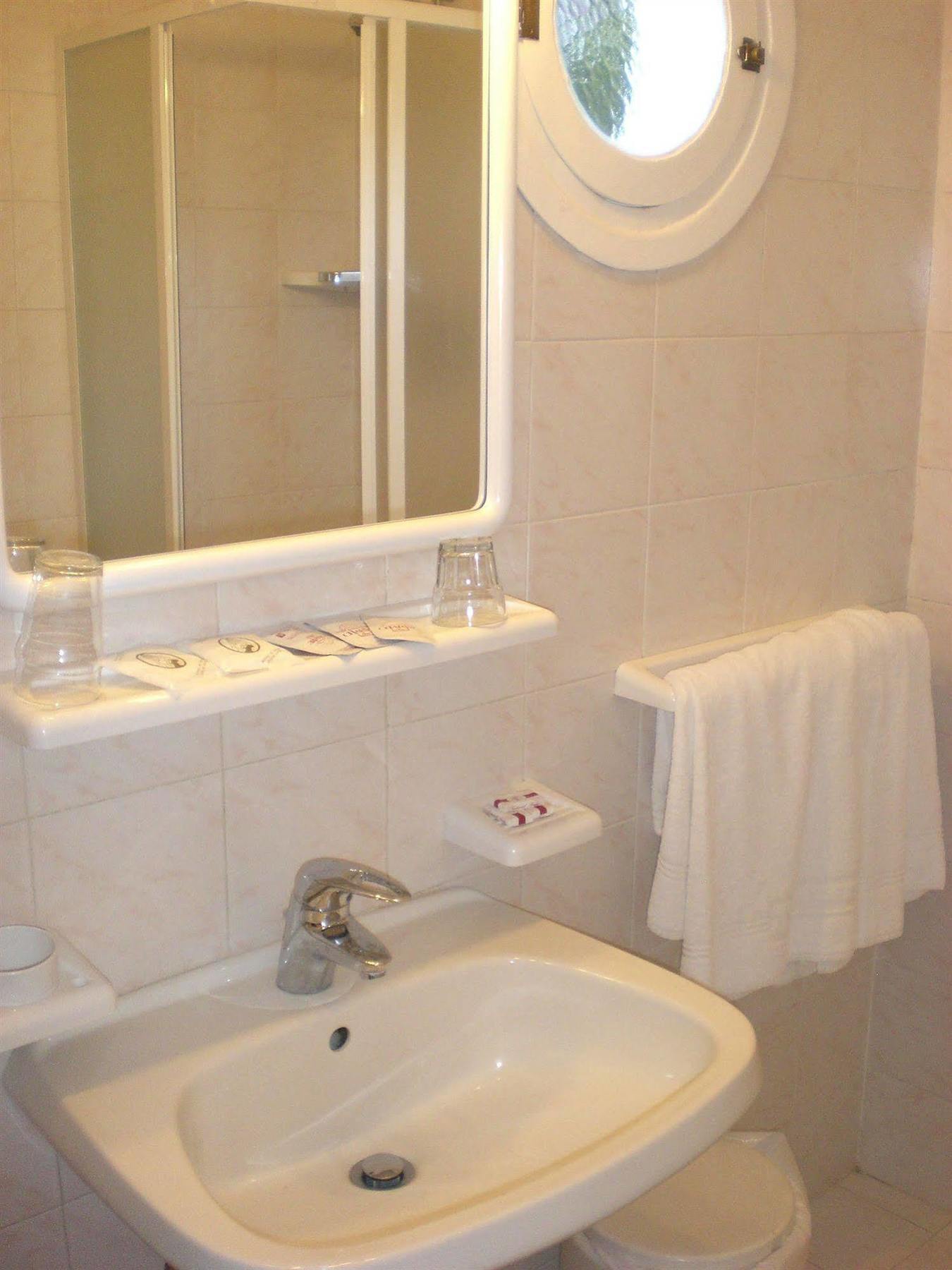 דיאנו מרינה Hotel Nettuno מראה חיצוני תמונה