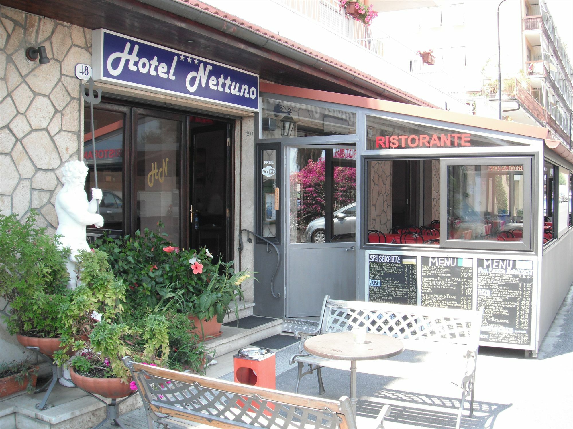 דיאנו מרינה Hotel Nettuno מראה חיצוני תמונה