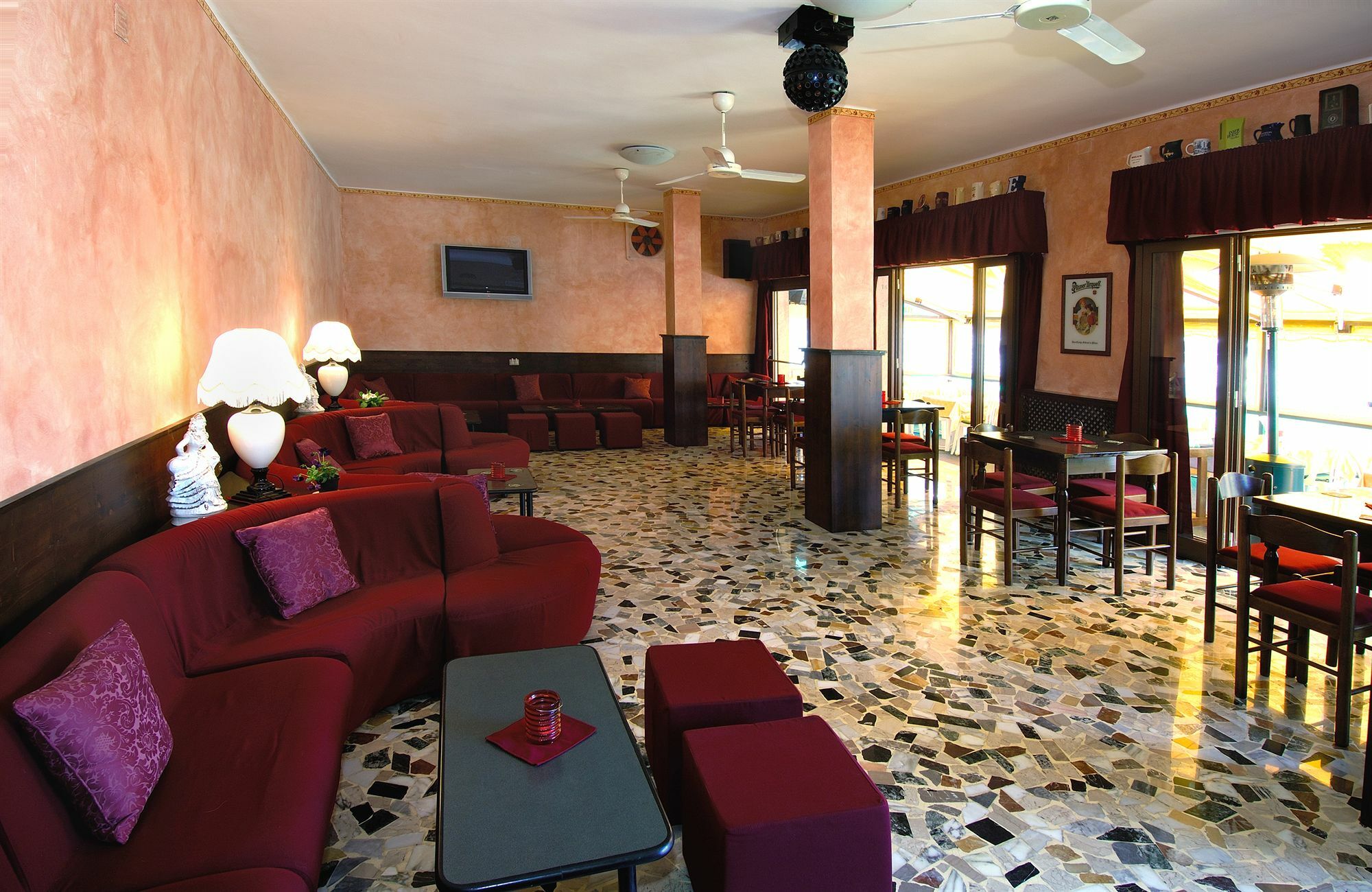 דיאנו מרינה Hotel Nettuno מראה חיצוני תמונה