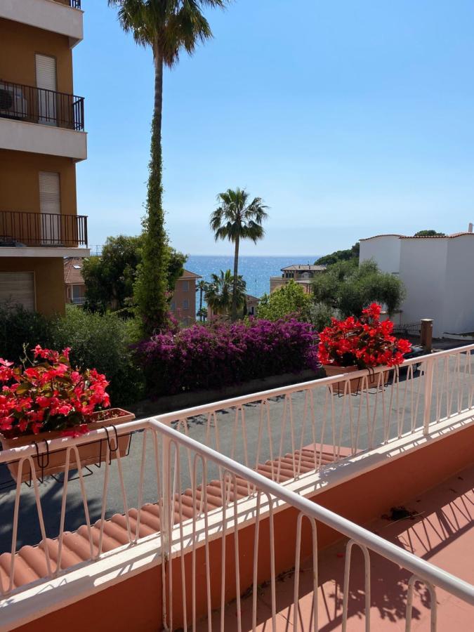 דיאנו מרינה Hotel Nettuno מראה חיצוני תמונה